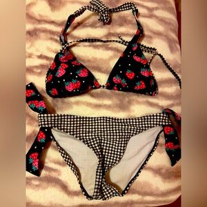 👙 🍓